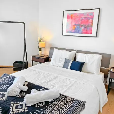 1br Seafront With Community Pool *