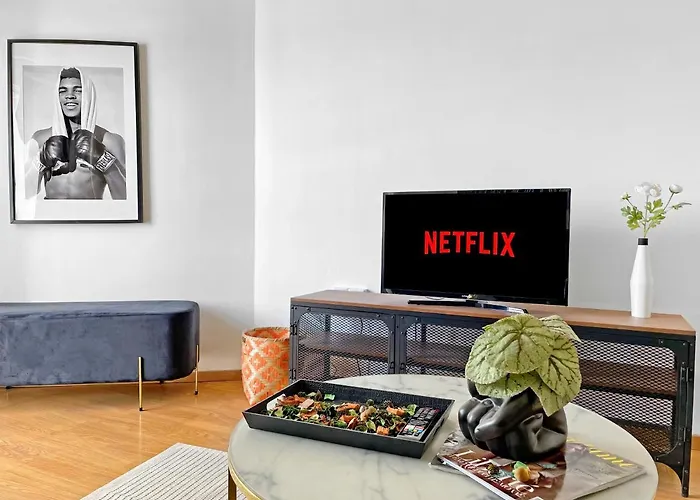 1br Seafront With Community Pool